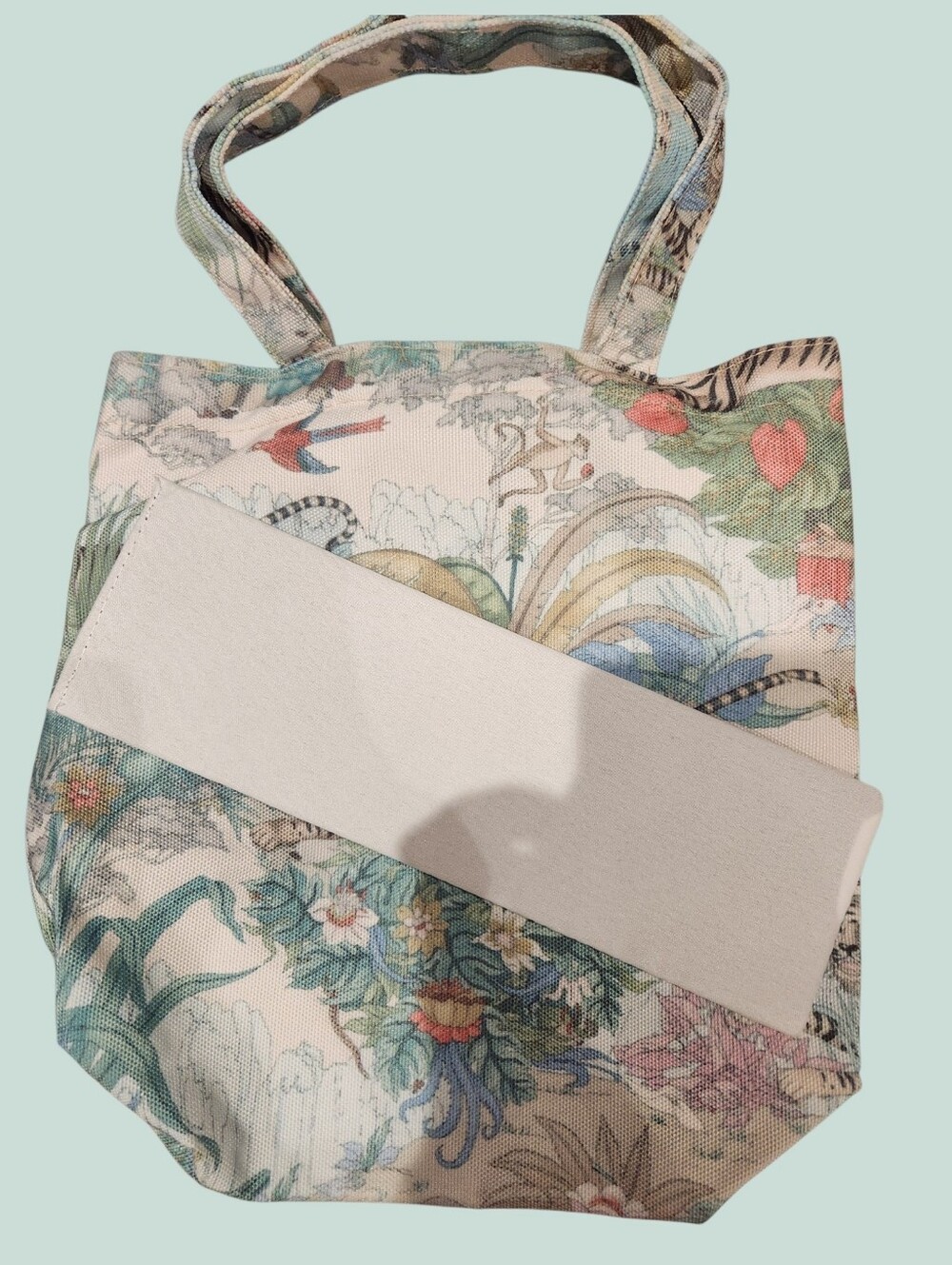 Gucci Multicolor Botanical Tiger Print Tote NWOT GWP - Picture 4 of 7